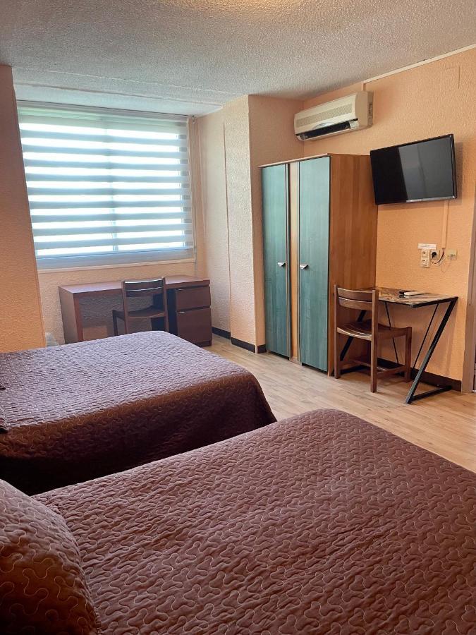 Hotel Alexander Perpignan Luaran gambar