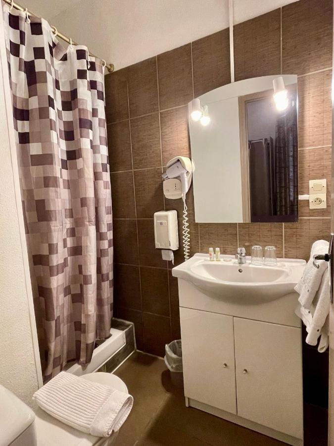 Hotel Alexander Perpignan Luaran gambar