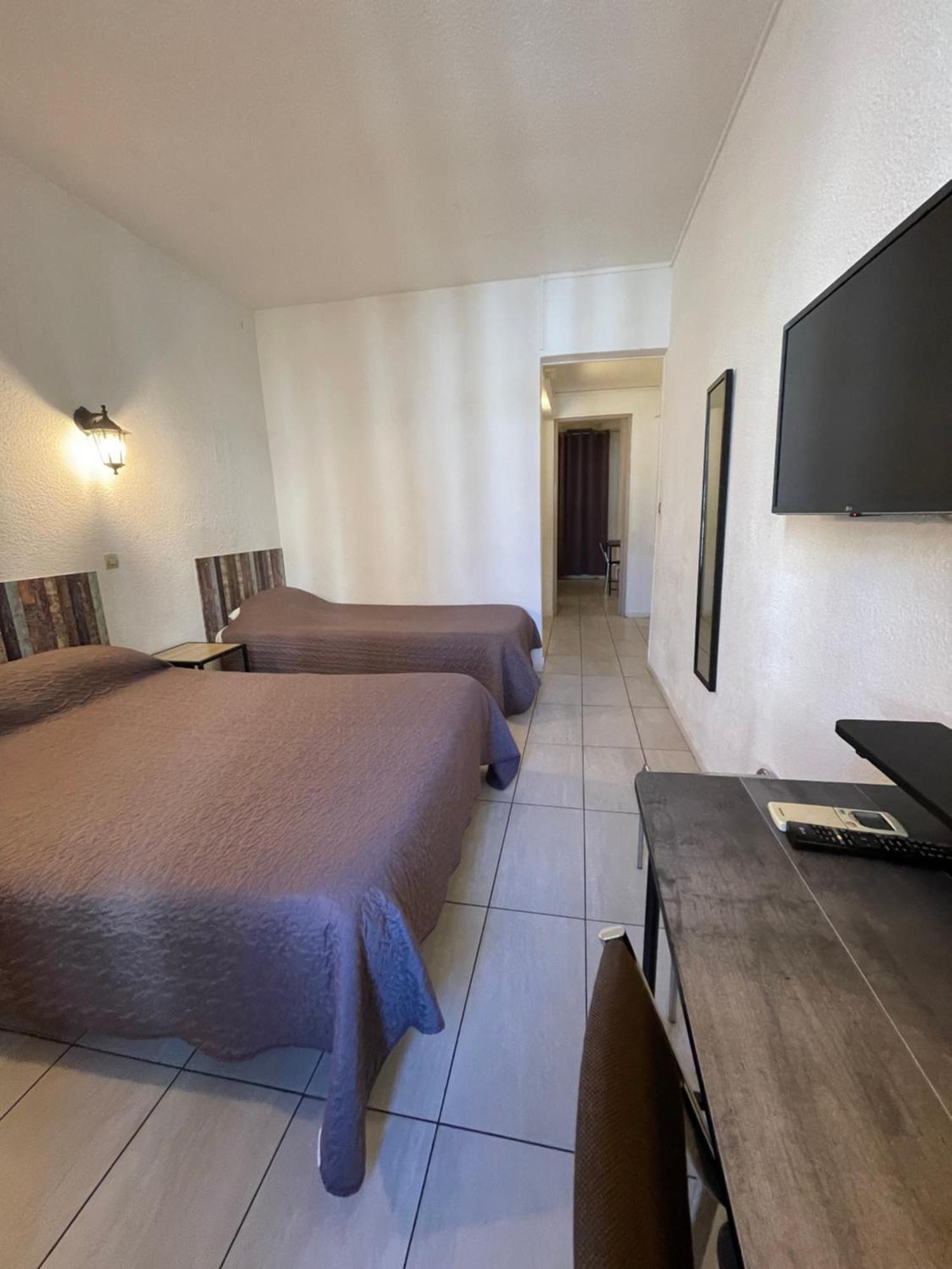 Hotel Alexander Perpignan Luaran gambar