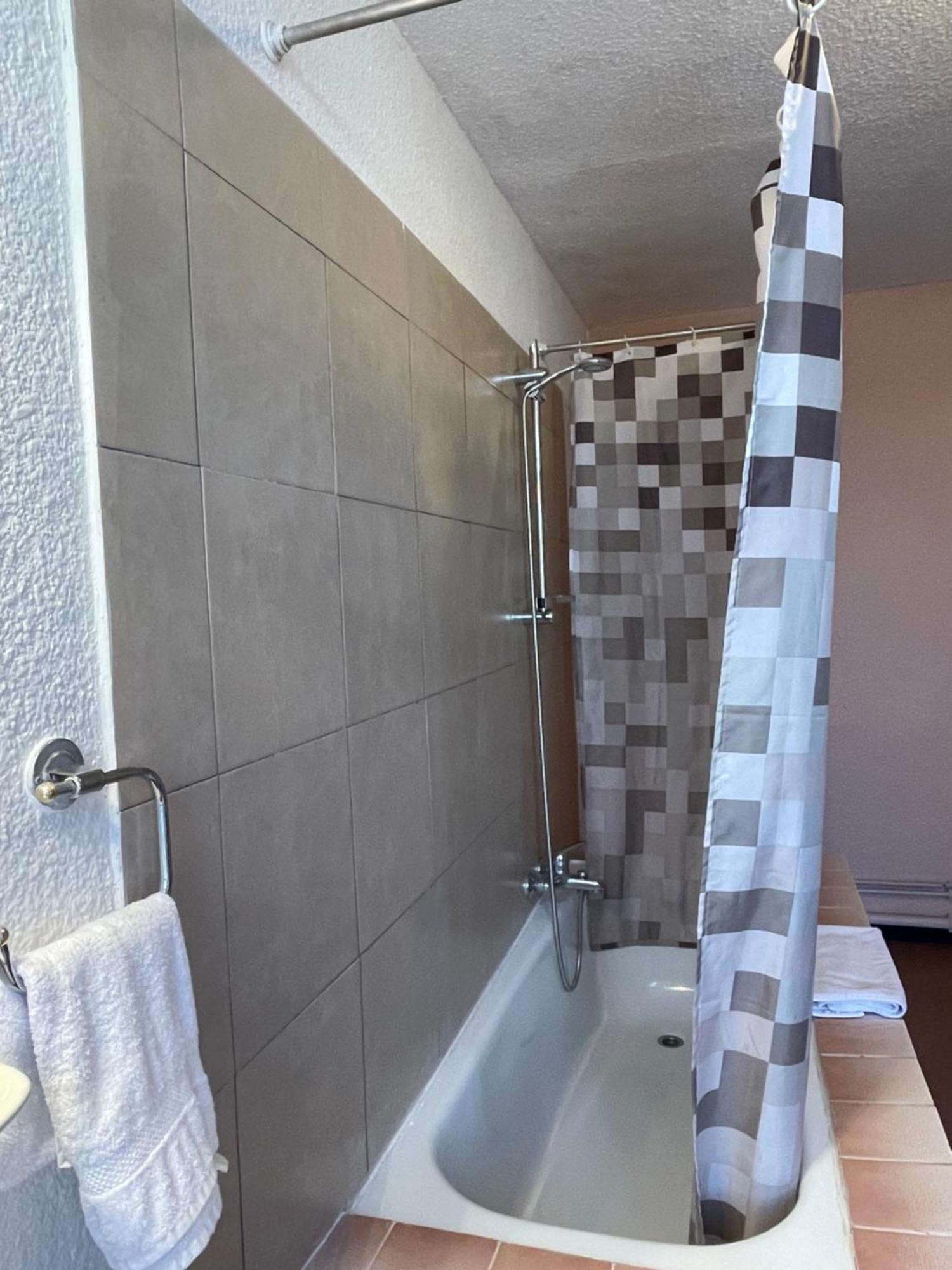 Hotel Alexander Perpignan Luaran gambar