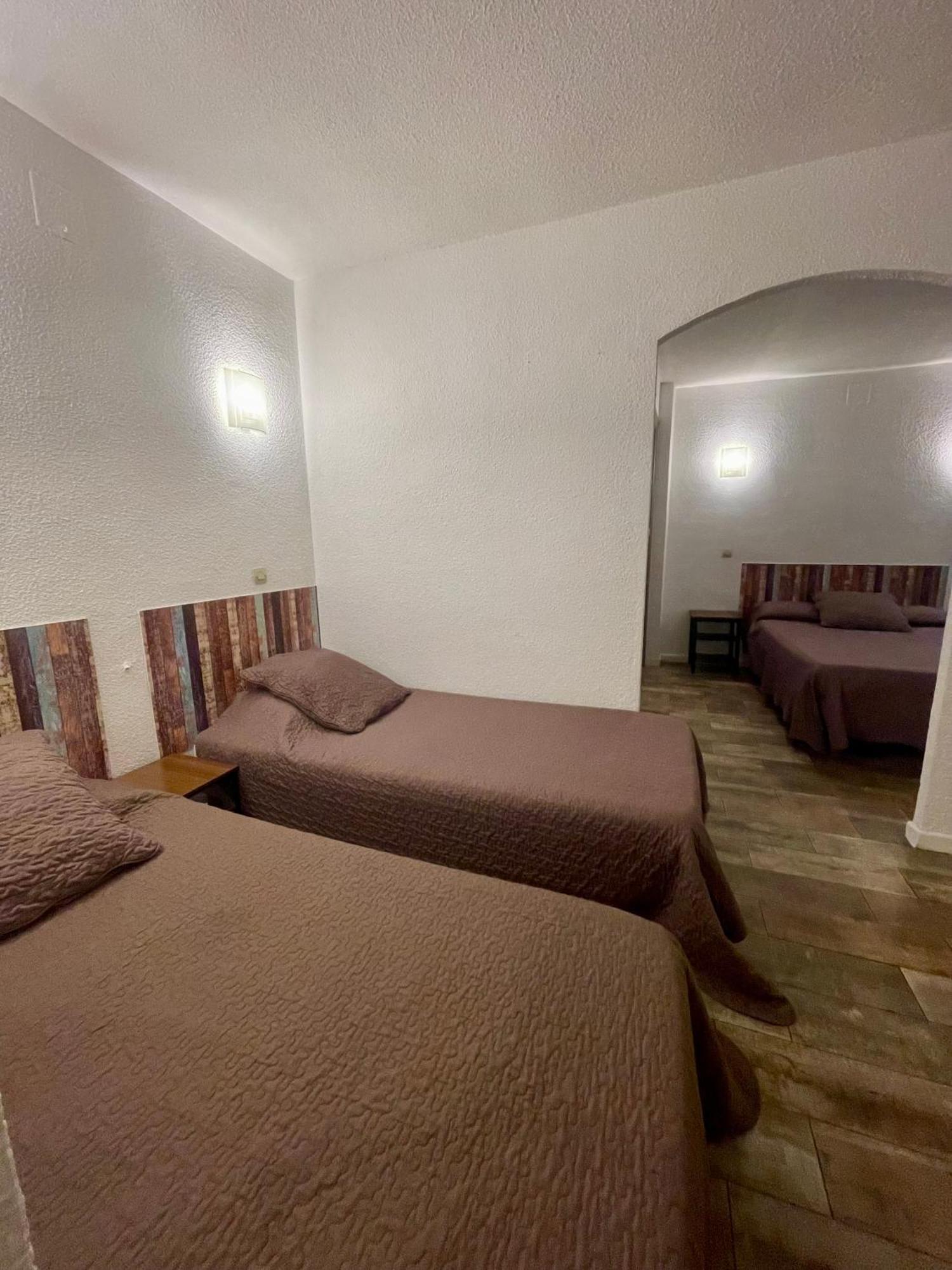 Hotel Alexander Perpignan Luaran gambar