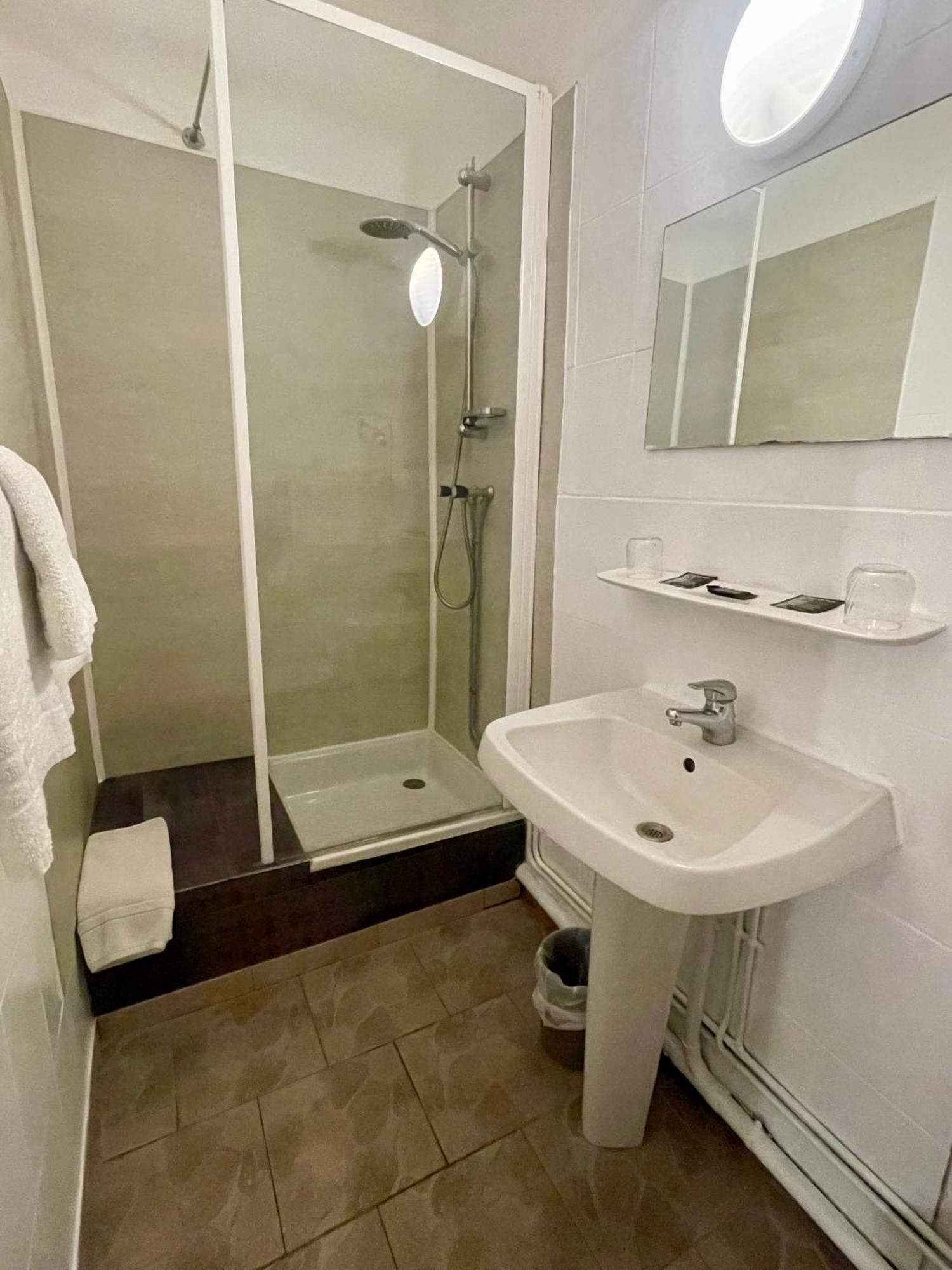 Hotel Alexander Perpignan Luaran gambar