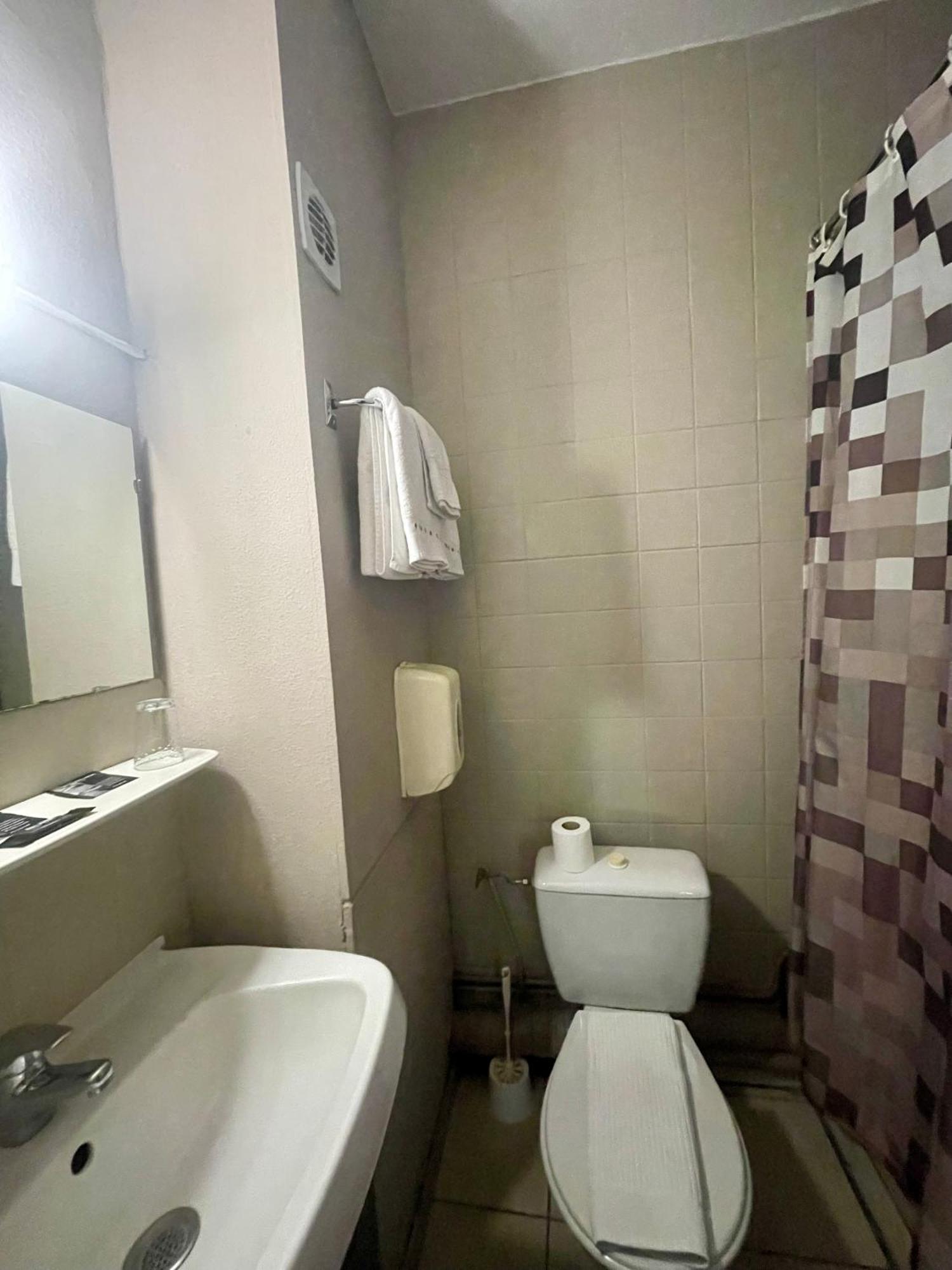 Hotel Alexander Perpignan Luaran gambar