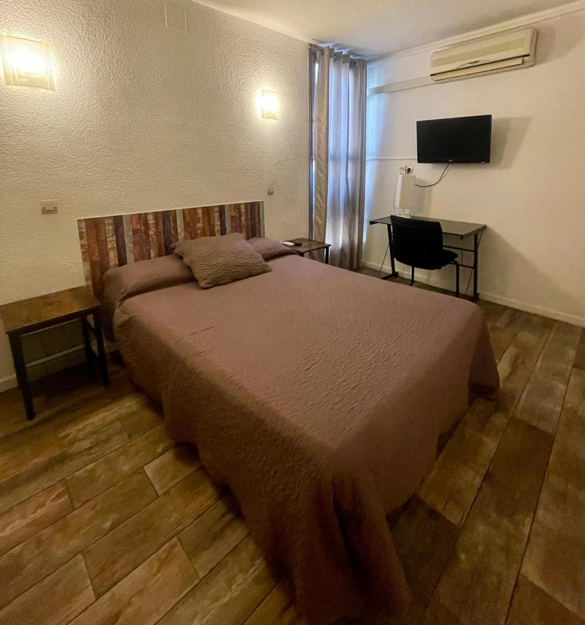 Hotel Alexander Perpignan Luaran gambar
