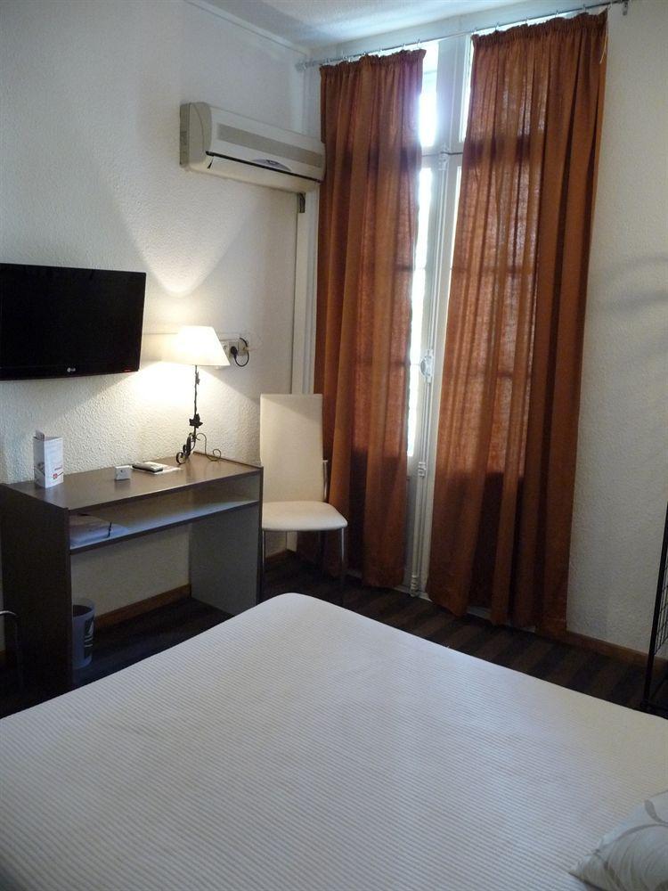 Hotel Alexander Perpignan Luaran gambar